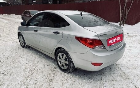 Hyundai Solaris II рестайлинг, 2013 год, 695 000 рублей, 3 фотография