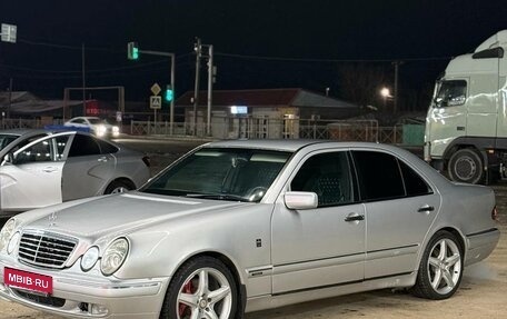 Mercedes-Benz E-Класс, 1997 год, 750 000 рублей, 2 фотография