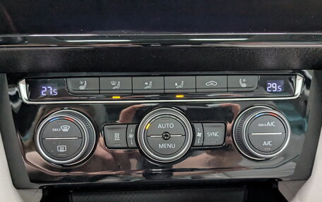 Volkswagen Passat B8 рестайлинг, 2019 год, 3 500 000 рублей, 29 фотография