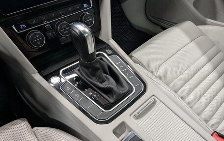 Volkswagen Passat B8 рестайлинг, 2019 год, 3 500 000 рублей, 30 фотография