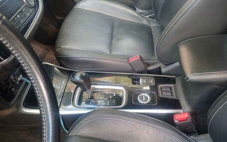 Mitsubishi Outlander III рестайлинг 3, 2019 год, 1 750 000 рублей, 6 фотография