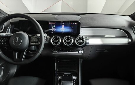 Mercedes-Benz GLB, 2020 год, 3 300 000 рублей, 15 фотография