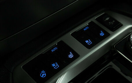 Toyota Land Cruiser 200, 2018 год, 8 300 000 рублей, 20 фотография