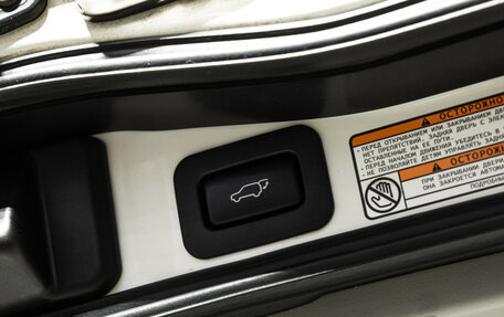 Toyota Land Cruiser 200, 2018 год, 8 300 000 рублей, 30 фотография