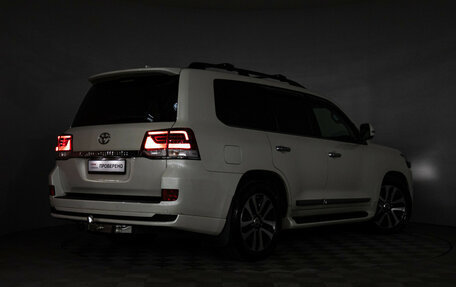 Toyota Land Cruiser 200, 2018 год, 8 300 000 рублей, 32 фотография