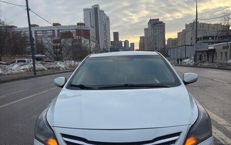 Hyundai Solaris II рестайлинг, 2015 год, 550 000 рублей, 1 фотография