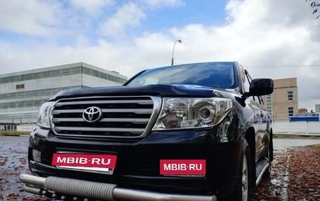 Toyota Land Cruiser 200, 2010 год, 3 200 000 рублей, 5 фотография