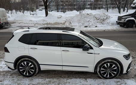 Volkswagen Tiguan II, 2021 год, 3 500 000 рублей, 2 фотография