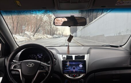 Hyundai Solaris II рестайлинг, 2015 год, 550 000 рублей, 8 фотография