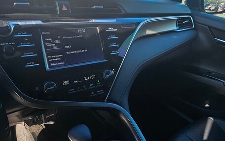 Toyota Camry, 2019 год, 2 000 000 рублей, 17 фотография