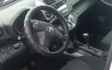 Toyota RAV4, 2012 год, 1 610 000 рублей, 2 фотография
