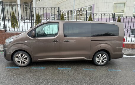 Peugeot Traveller I, 2017 год, 3 000 000 рублей, 2 фотография