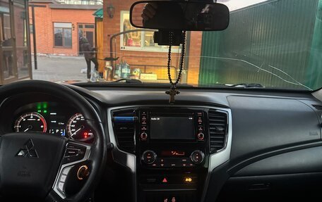 Mitsubishi L200 IV рестайлинг, 2020 год, 3 250 000 рублей, 9 фотография