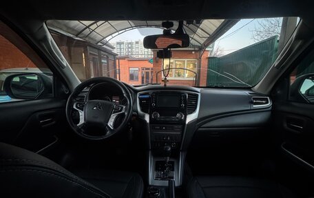 Mitsubishi L200 IV рестайлинг, 2020 год, 3 250 000 рублей, 12 фотография