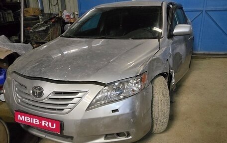 Toyota Camry, 2008 год, 595 000 рублей, 1 фотография