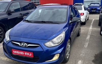 Hyundai Solaris II рестайлинг, 2011 год, 800 000 рублей, 1 фотография