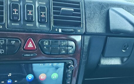 Mercedes-Benz G-Класс W463 рестайлинг _ii, 2002 год, 2 600 000 рублей, 12 фотография