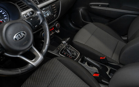 KIA Rio IV, 2017 год, 990 000 рублей, 13 фотография