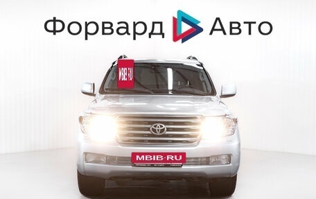 Toyota Land Cruiser 200, 2010 год, 2 550 000 рублей, 2 фотография