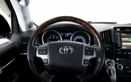 Toyota Land Cruiser 200, 2010 год, 2 550 000 рублей, 16 фотография