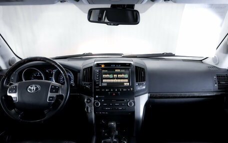 Toyota Land Cruiser 200, 2010 год, 2 550 000 рублей, 15 фотография