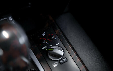 Toyota Land Cruiser 200, 2010 год, 2 550 000 рублей, 28 фотография