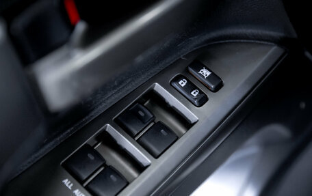 Toyota Land Cruiser 200, 2010 год, 2 550 000 рублей, 22 фотография