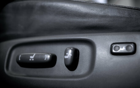 Toyota Land Cruiser 200, 2010 год, 2 550 000 рублей, 20 фотография