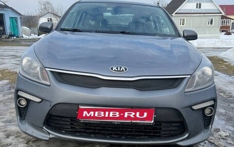 KIA Rio IV, 2017 год, 960 000 рублей, 1 фотография