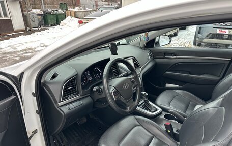 Hyundai Elantra VI рестайлинг, 2016 год, 1 490 000 рублей, 8 фотография