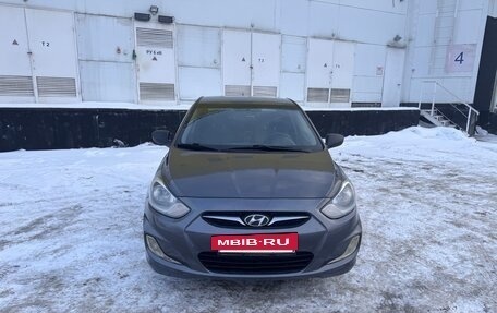 Hyundai Solaris II рестайлинг, 2013 год, 630 000 рублей, 8 фотография