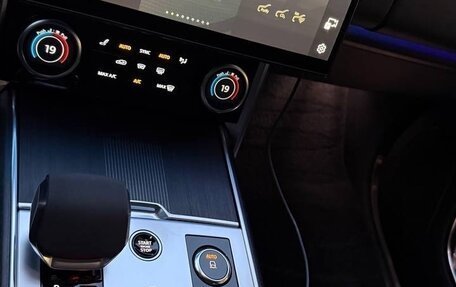 Land Rover Range Rover IV рестайлинг, 2022 год, 13 300 000 рублей, 26 фотография