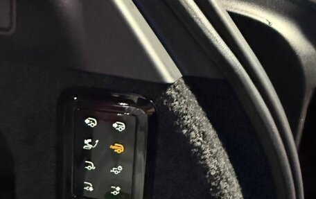 Land Rover Range Rover IV рестайлинг, 2022 год, 13 300 000 рублей, 17 фотография