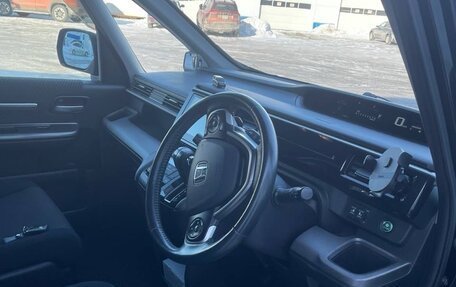 Honda Stepwgn IV, 2016 год, 1 950 000 рублей, 14 фотография