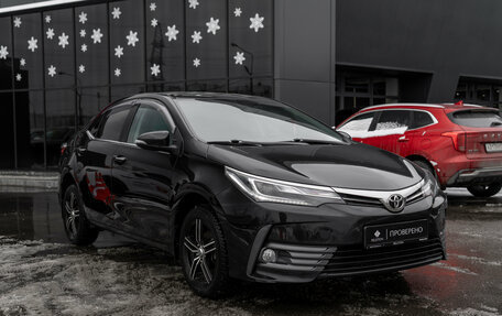 Toyota Corolla, 2017 год, 1 945 000 рублей, 2 фотография