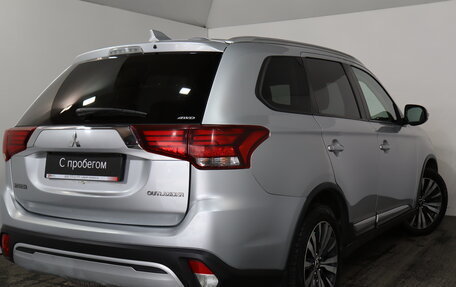 Mitsubishi Outlander III рестайлинг 3, 2019 год, 2 179 000 рублей, 4 фотография