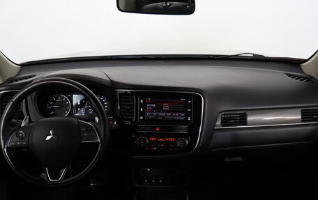 Mitsubishi Outlander III рестайлинг 3, 2019 год, 2 179 000 рублей, 7 фотография