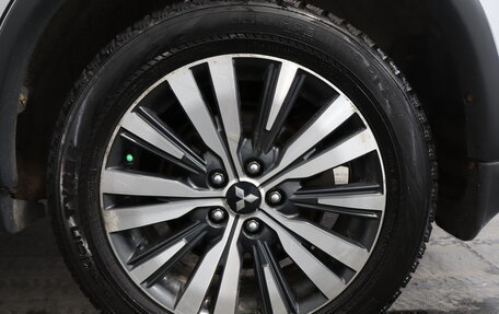 Mitsubishi Outlander III рестайлинг 3, 2019 год, 2 179 000 рублей, 16 фотография