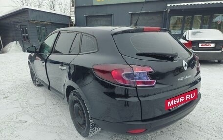 Renault Megane III, 2011 год, 650 000 рублей, 4 фотография