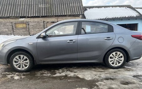 KIA Rio IV, 2017 год, 960 000 рублей, 3 фотография