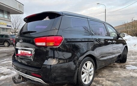 KIA Carnival III, 2017 год, 2 200 000 рублей, 6 фотография
