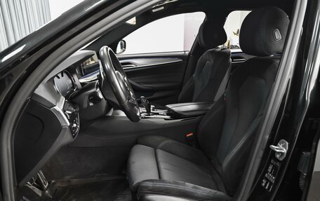 BMW 5 серия, 2018 год, 3 598 000 рублей, 10 фотография