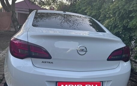 Opel Astra J, 2013 год, 1 100 000 рублей, 2 фотография