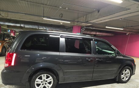 Dodge Caravan V, 2011 год, 1 680 000 рублей, 4 фотография