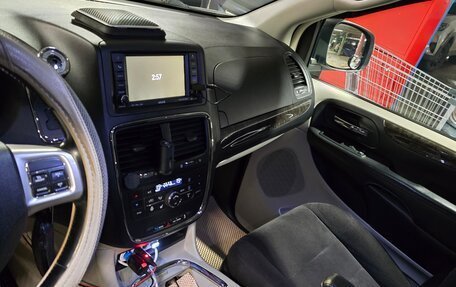 Dodge Caravan V, 2011 год, 1 680 000 рублей, 9 фотография