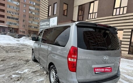 Hyundai Grand Starex Grand Starex I рестайлинг 2, 2011 год, 1 290 000 рублей, 7 фотография