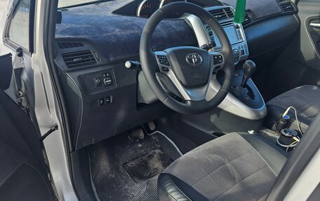 Toyota Verso I, 2012 год, 1 500 000 рублей, 7 фотография