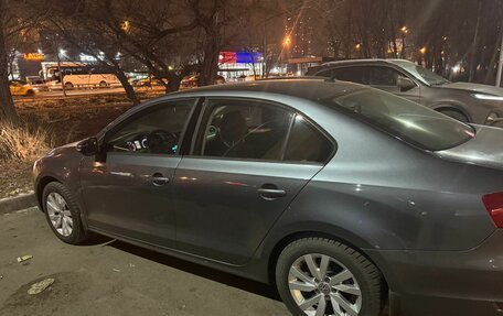 Volkswagen Jetta VI, 2012 год, 1 100 000 рублей, 3 фотография
