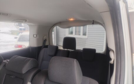 Toyota Noah III, 2015 год, 1 690 000 рублей, 15 фотография