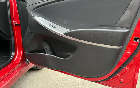 Hyundai Solaris II рестайлинг, 2015 год, 1 049 000 рублей, 13 фотография